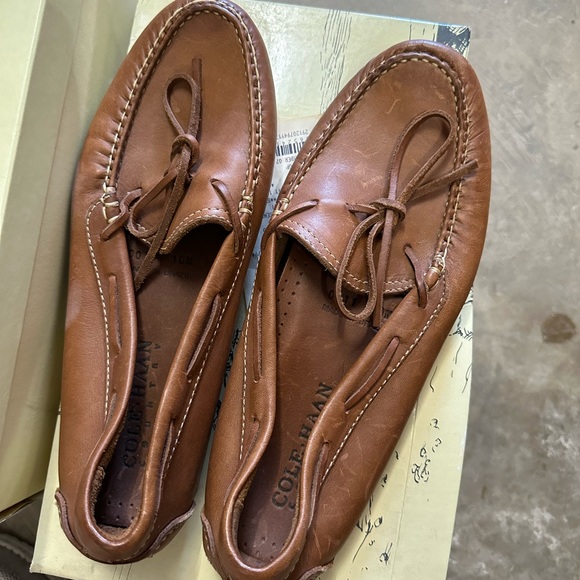 Cole haan shoes lot size 10 like new wore maybe once or twice. 10 pairs main image 7